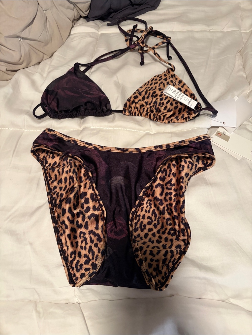 Good American Leopard Roses Print Triangle Bikini Set - Small NWT - Picture 1 of 8